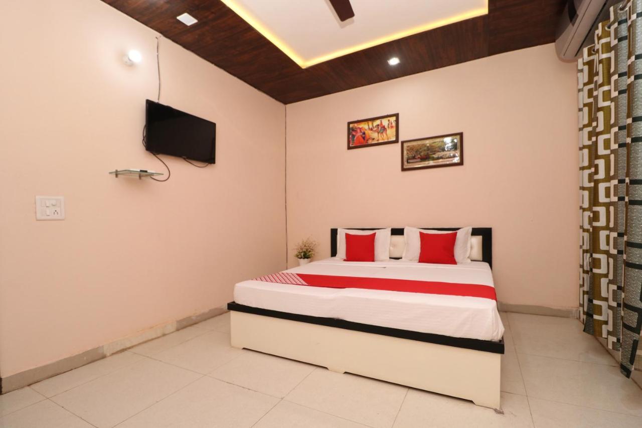 Oyo 28338 New Life Hotel Banur Exterior photo